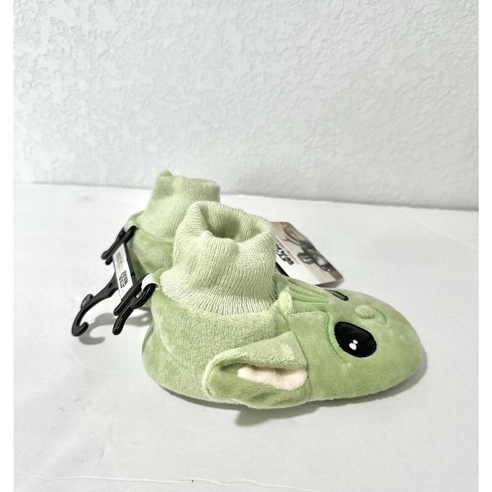 Disney Star Wars Baby Grogu/Yoda Green Slippers Size M 7-8 The Mandalorian New - Picture 6 of 7